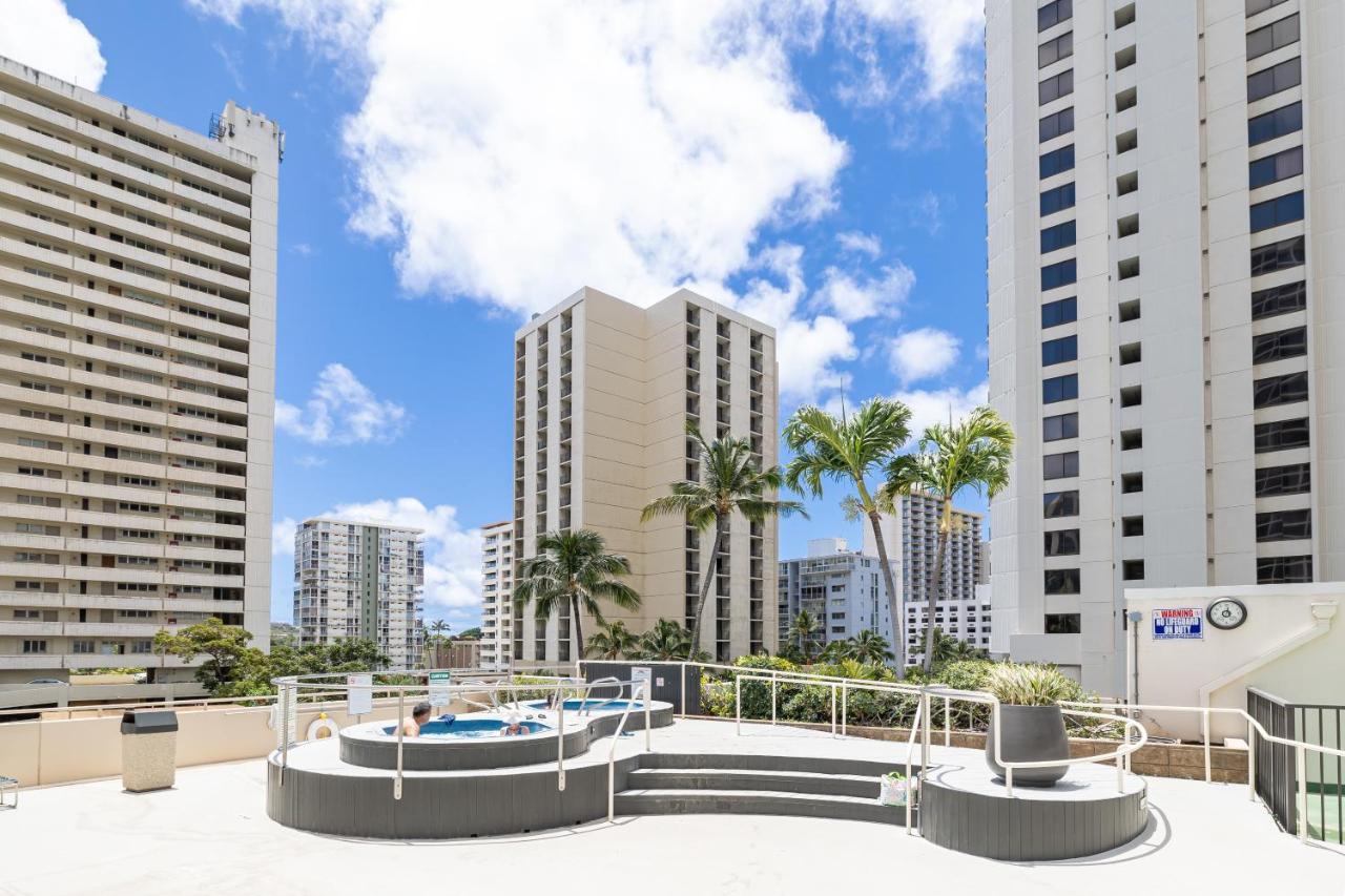 Renovated Ocean View Suite, Near Beach, Free Parking Honolulu Esterno foto