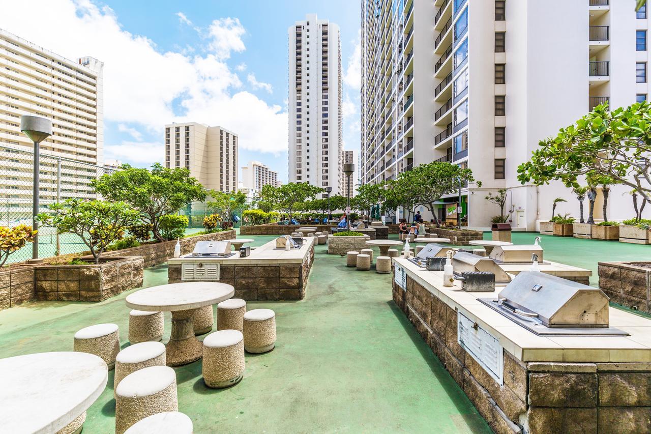 Renovated Ocean View Suite, Near Beach, Free Parking Honolulu Esterno foto